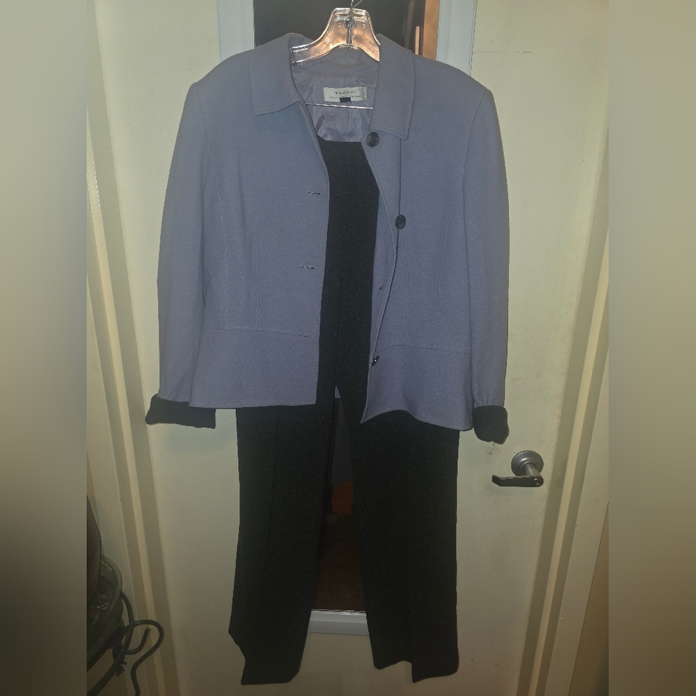 Kasper Women's Light Violet/purple Blazer and Charter Club Gray Pants Set